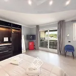 住宿加早餐酒店 Relais Du Port 圣特雷莎加卢拉