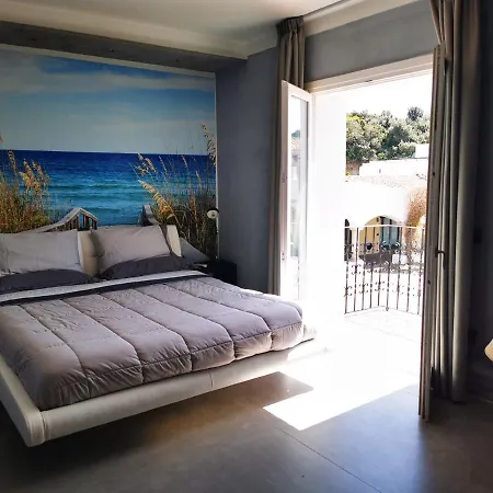 Relais Du Port Bed & Breakfast