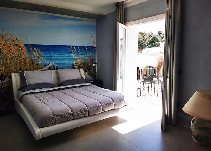 Relais Du Port Bed & Breakfast